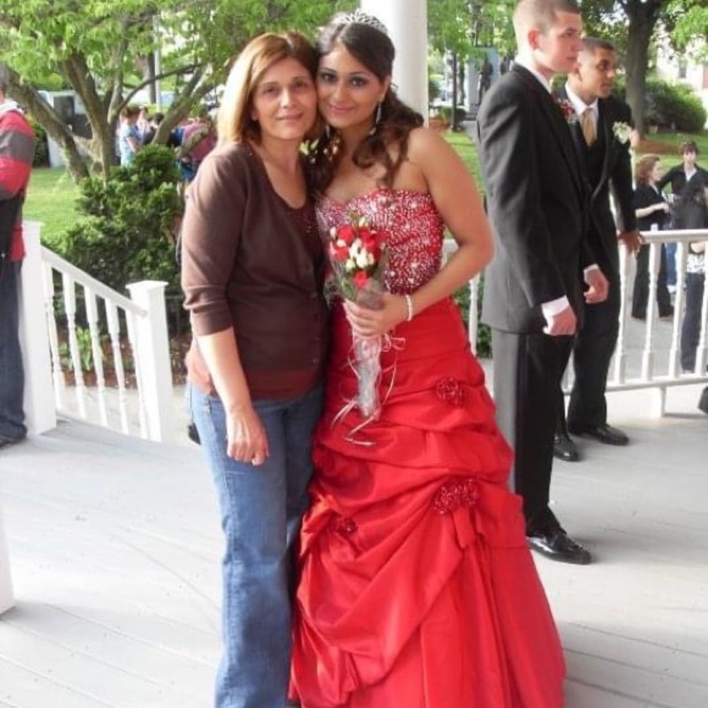 Red prom dress - Picture 2 of 3